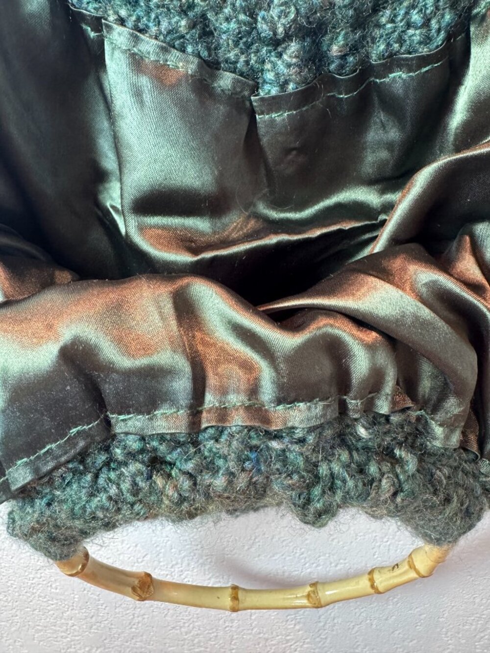 Vintage Green Knit Wool Bag Round Bamboo Handles - Picture 6 of 6